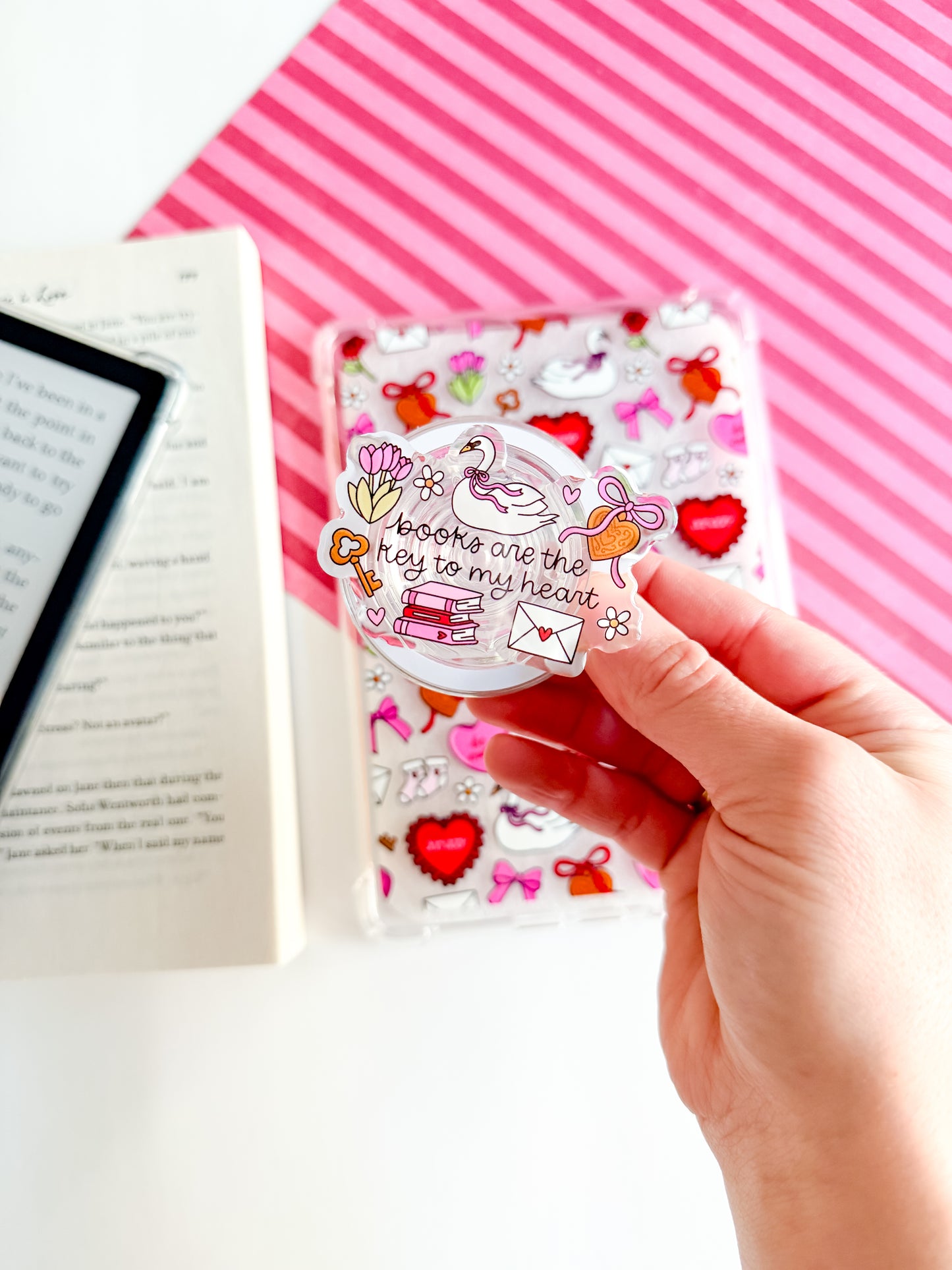 Books are the Key to my Heart Magsafe Phone and E reader Grip