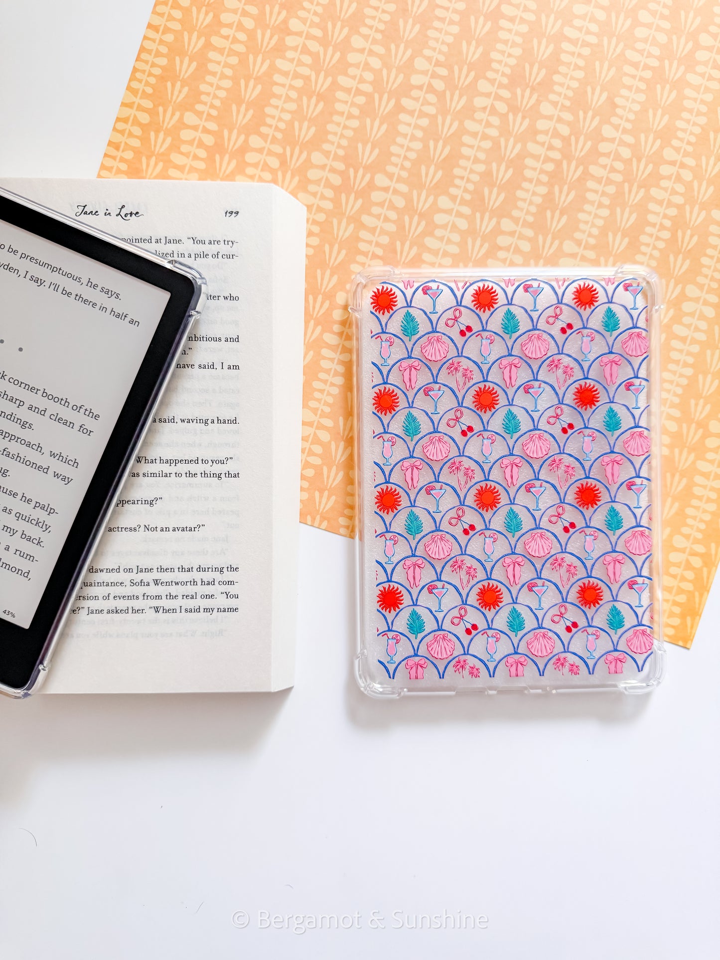 Scalloped Summer Kindle Case