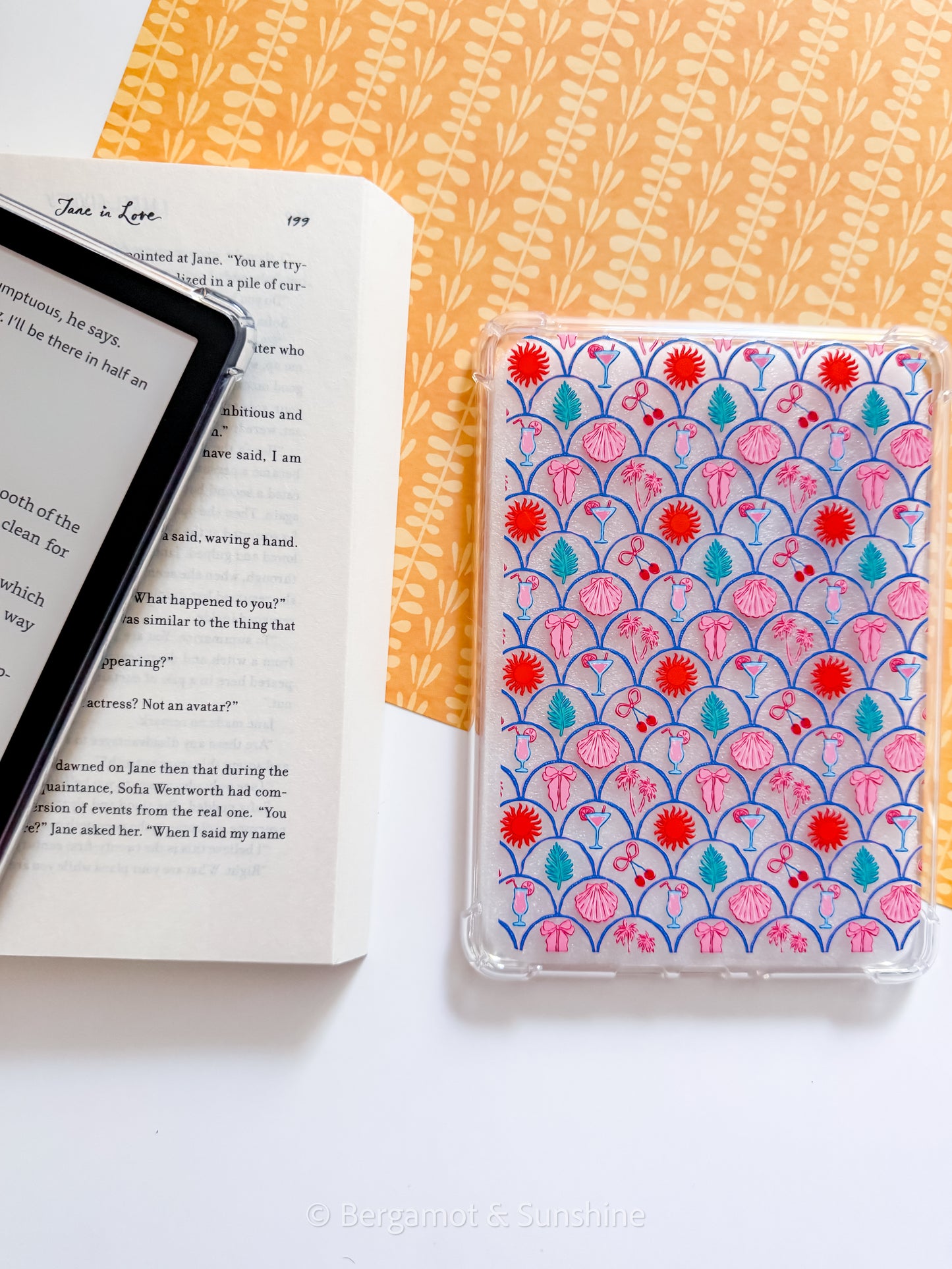 Scalloped Summer Kindle Case