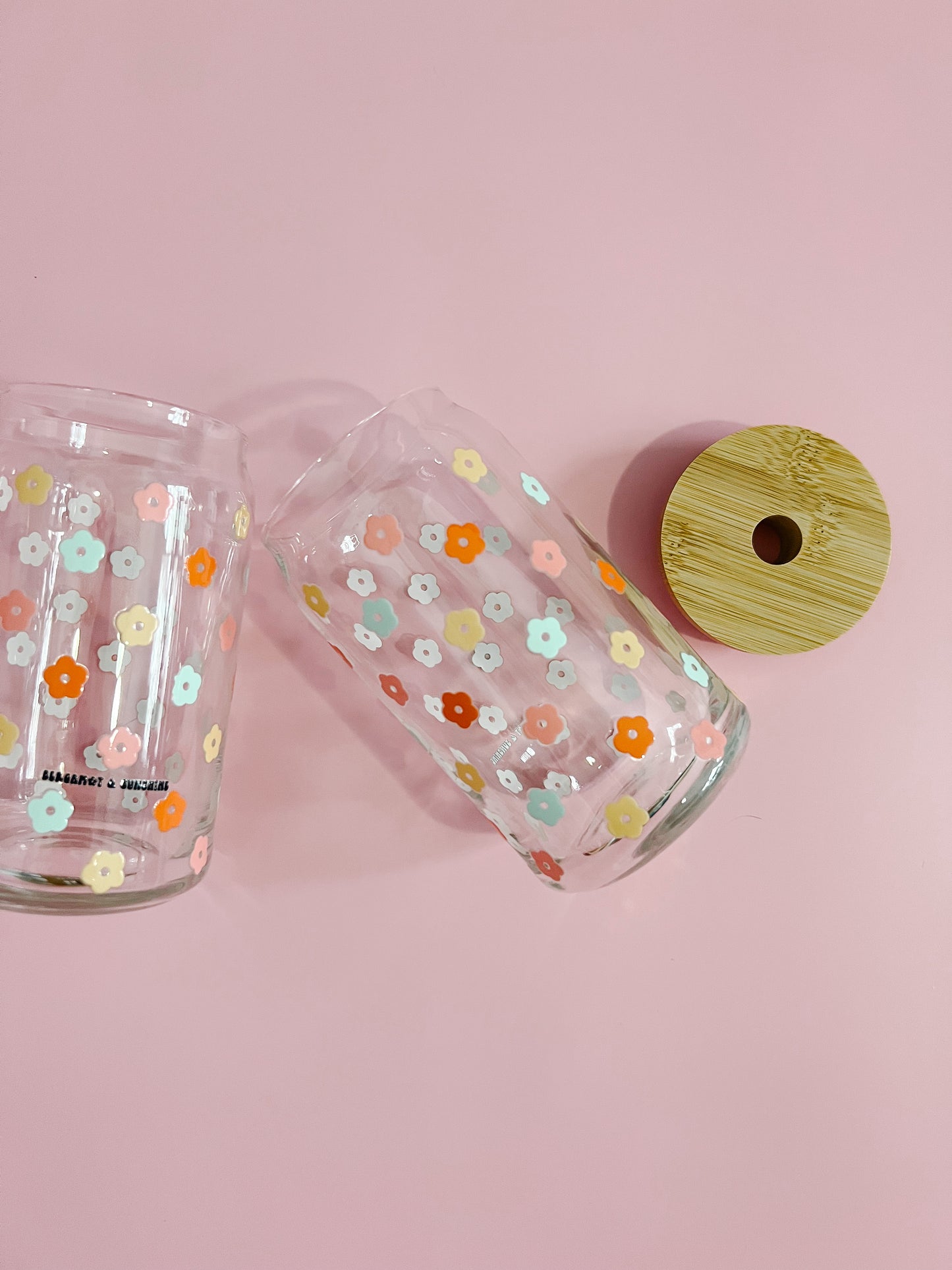 Mini Pastel Flowers glass cup with glass straw and bamboo lid