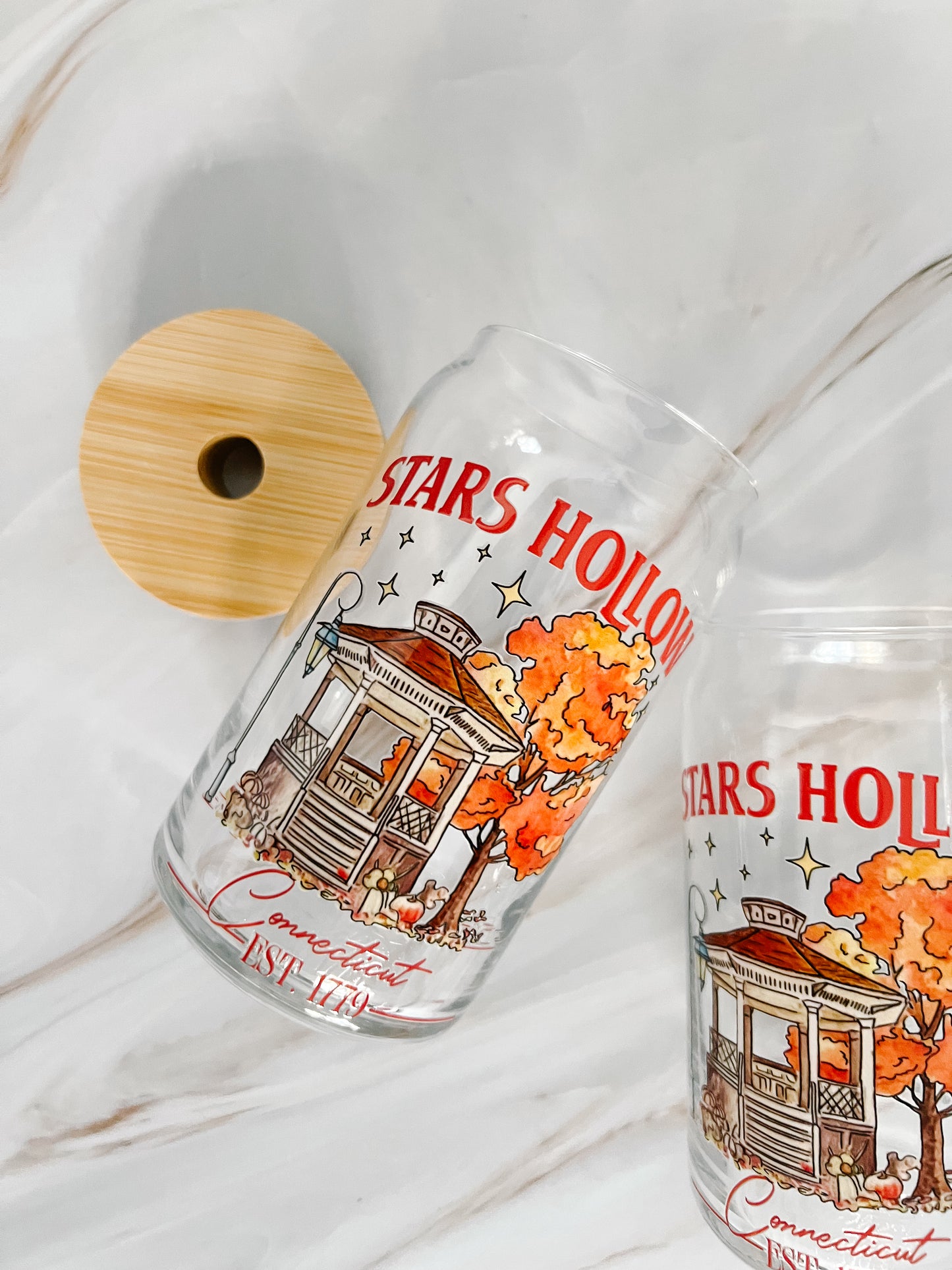 stars hollow Connecticut 16oz glass cup with glass straw and bamboo lid gilmore girls gazebo