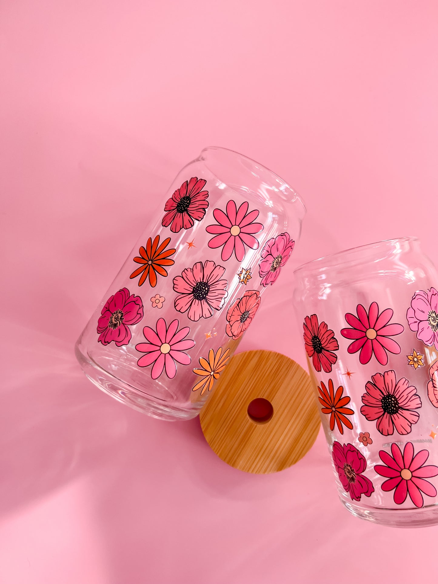 Pink Daisy Grid 16oz glass cup and straw with bamboo lid