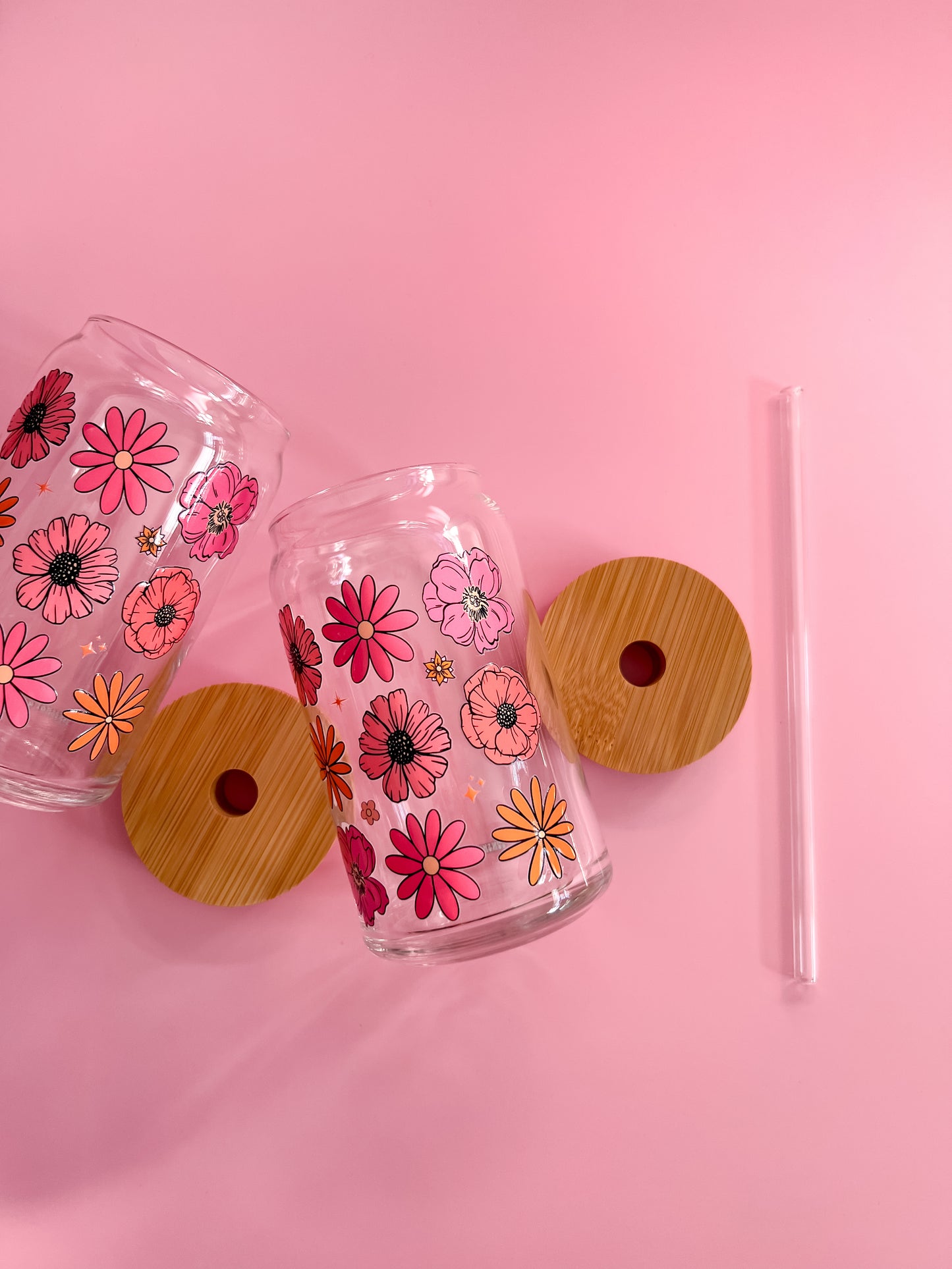 Pink Daisy Grid 16oz glass cup and straw with bamboo lid