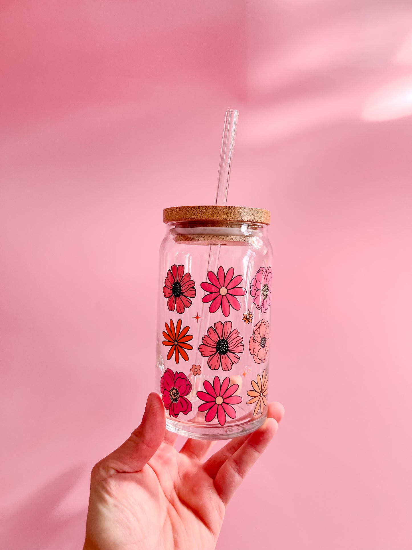 Pink Daisy Grid 16oz glass cup and straw with bamboo lid