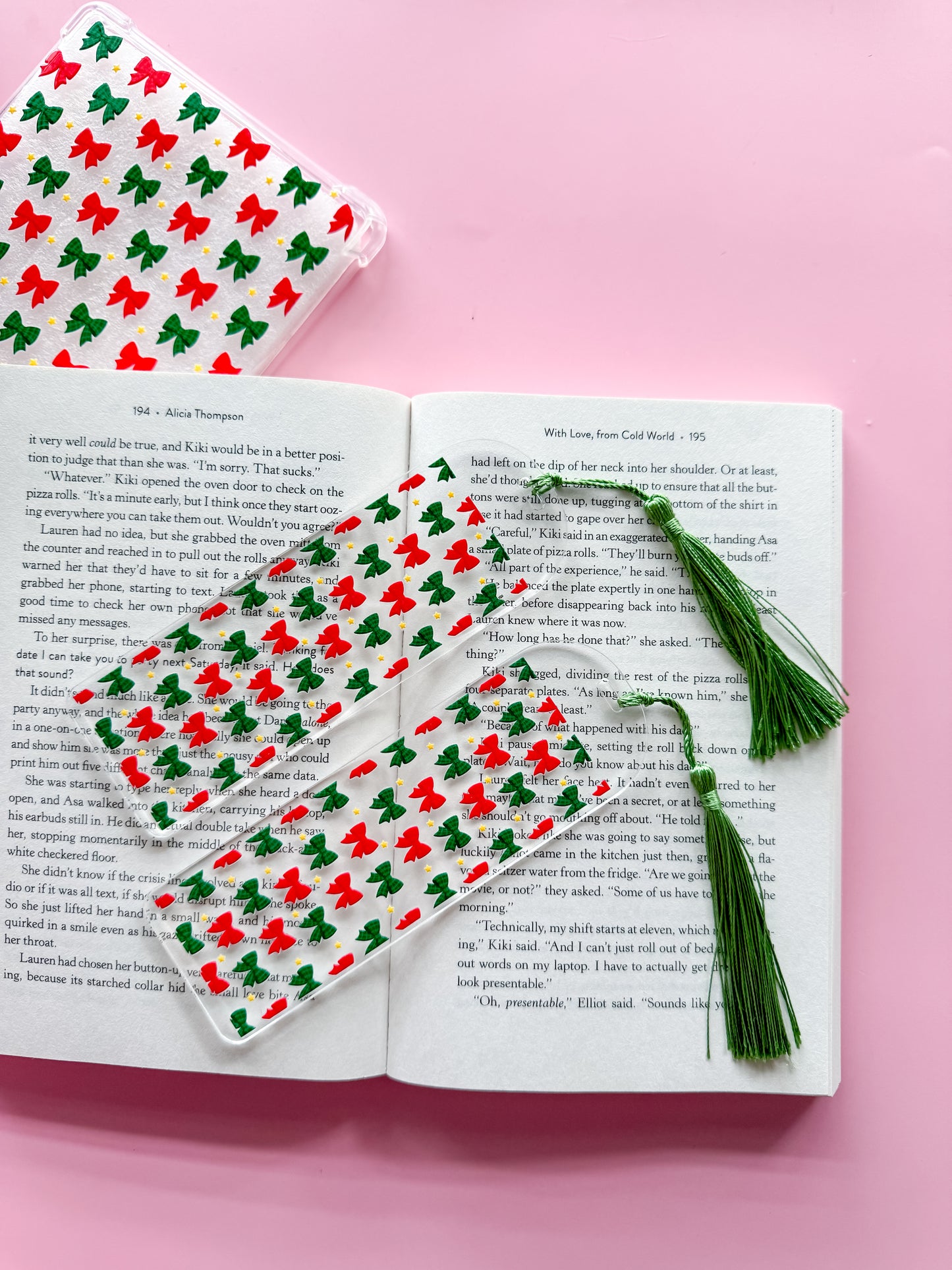 Holiday Bows Bookmark