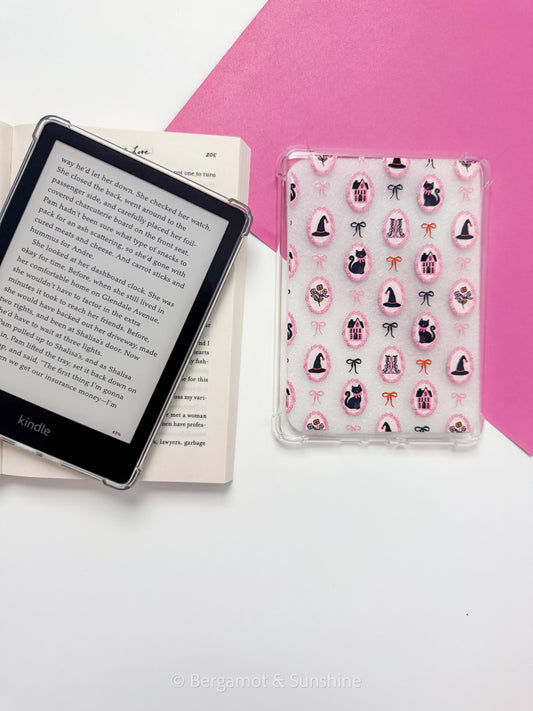 Spooky Cameo Kindle Case