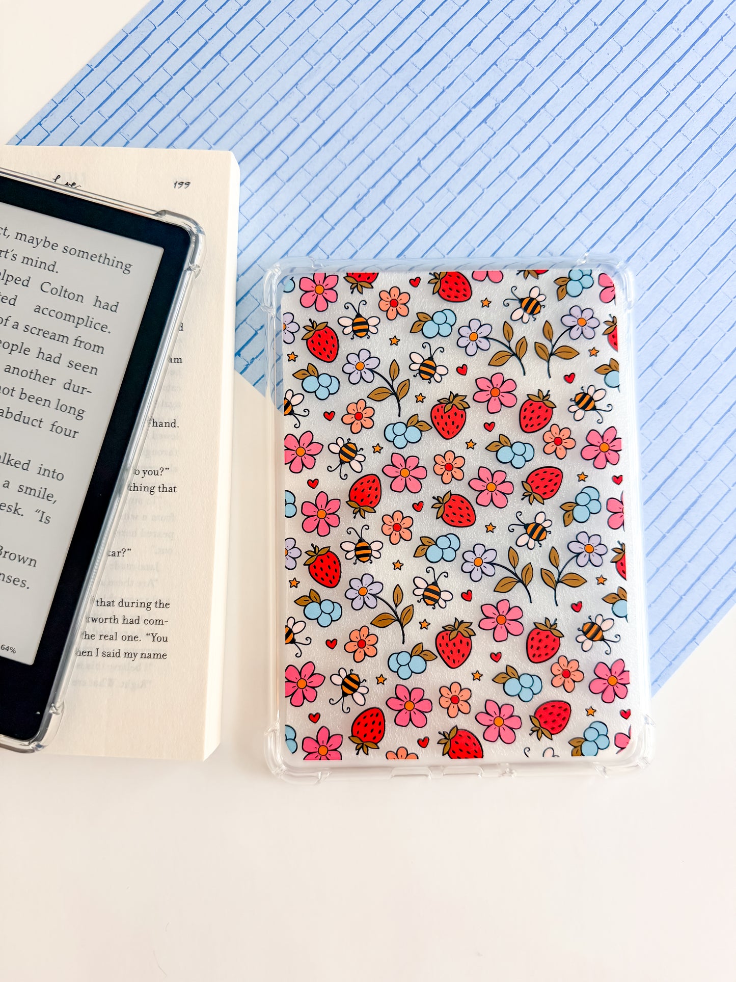 Meadow Buzz Kindle Case