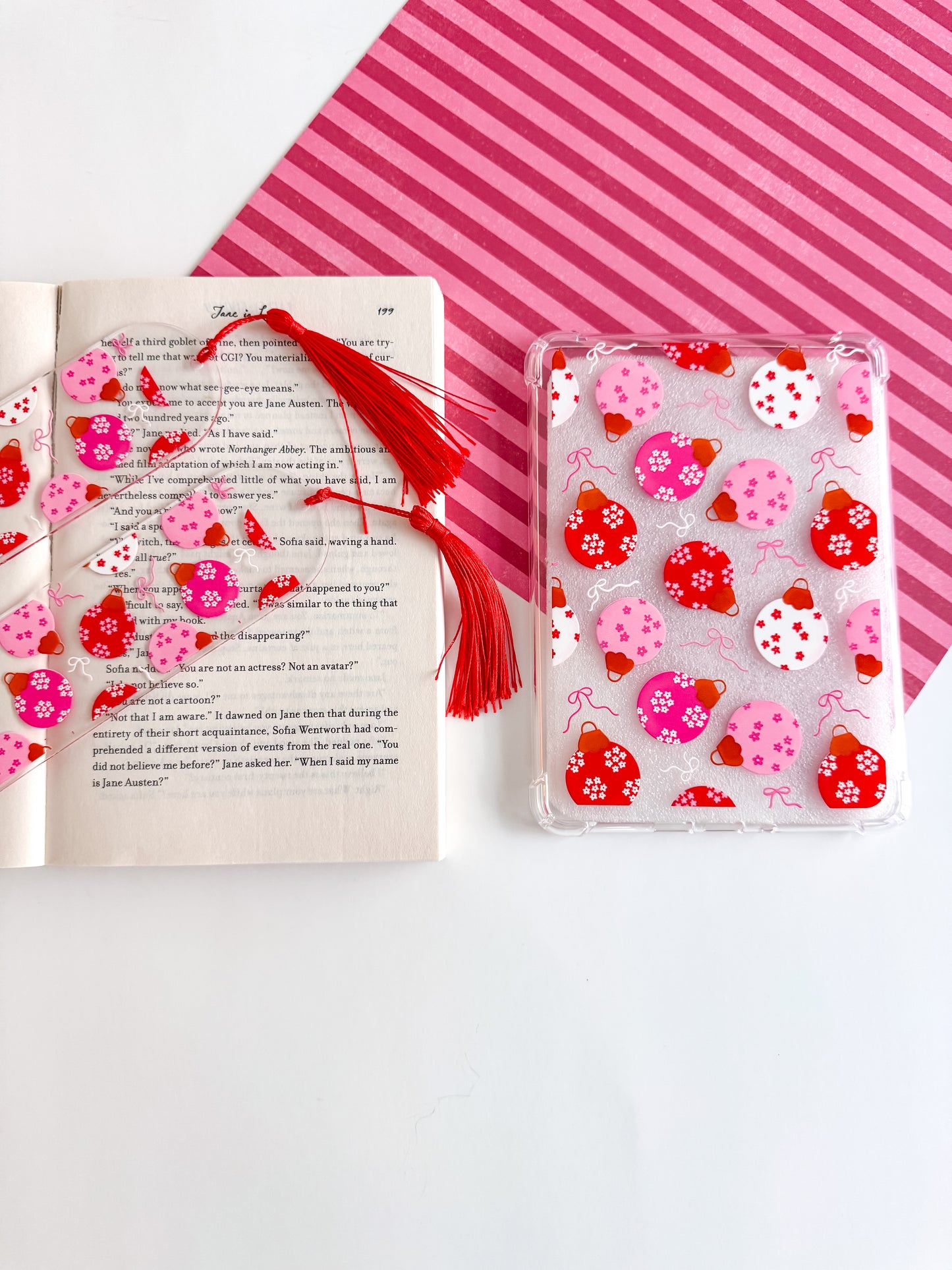 Holiday Ornaments and Bows Kindle Case