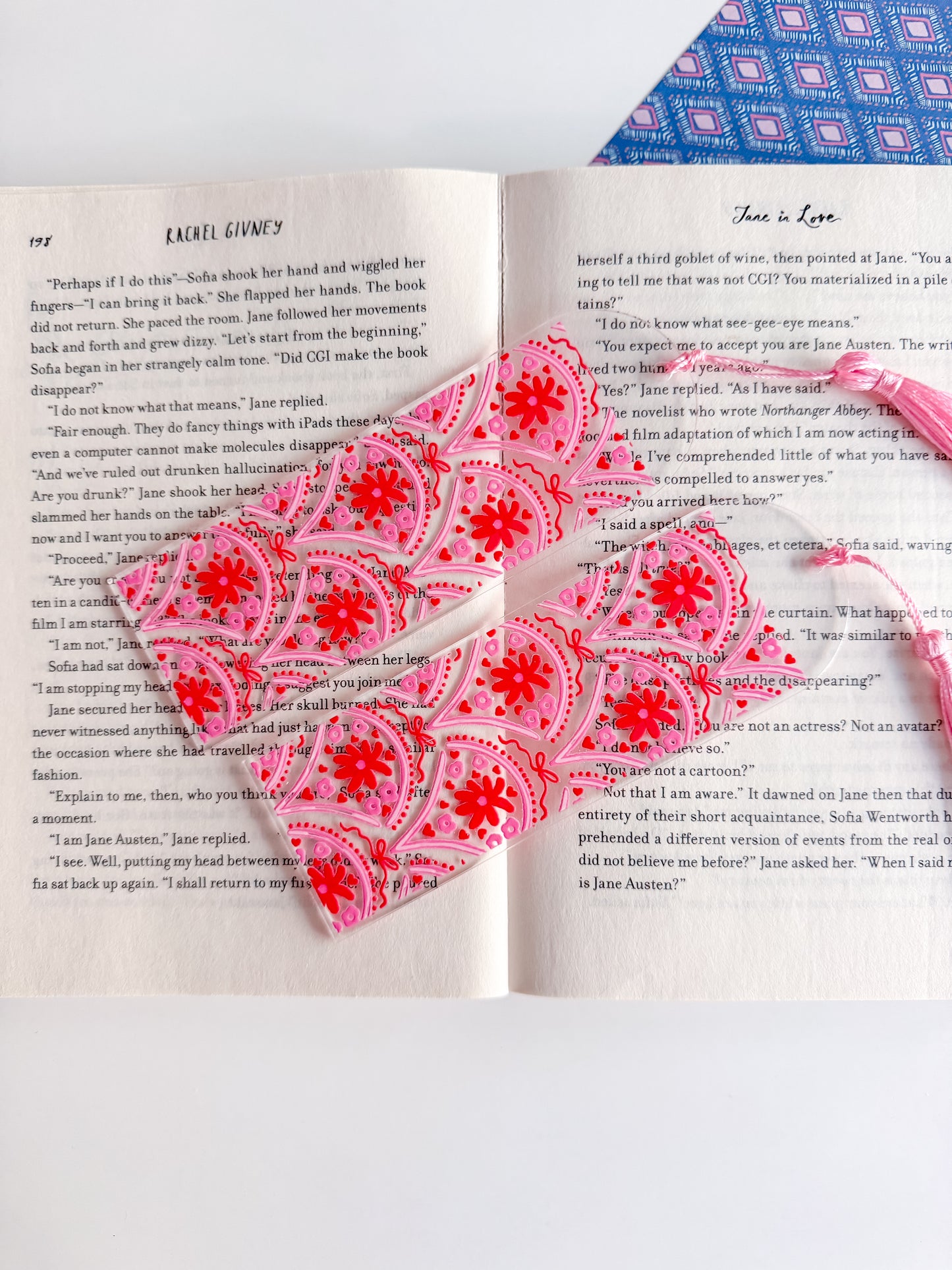 Sweetheart Fan Lace Bookmark