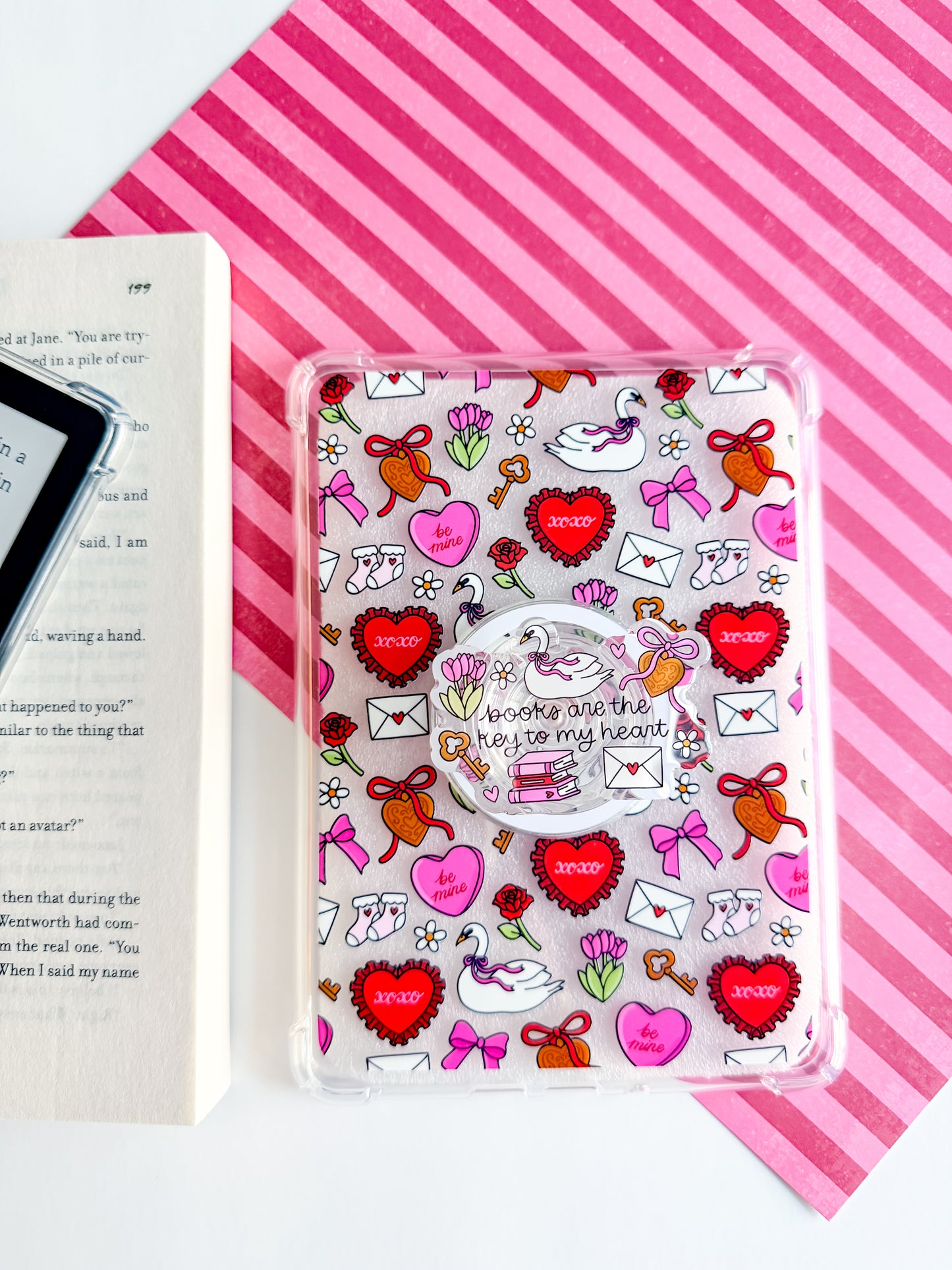 Books are the Key to my Heart Magsafe Phone and E reader Grip