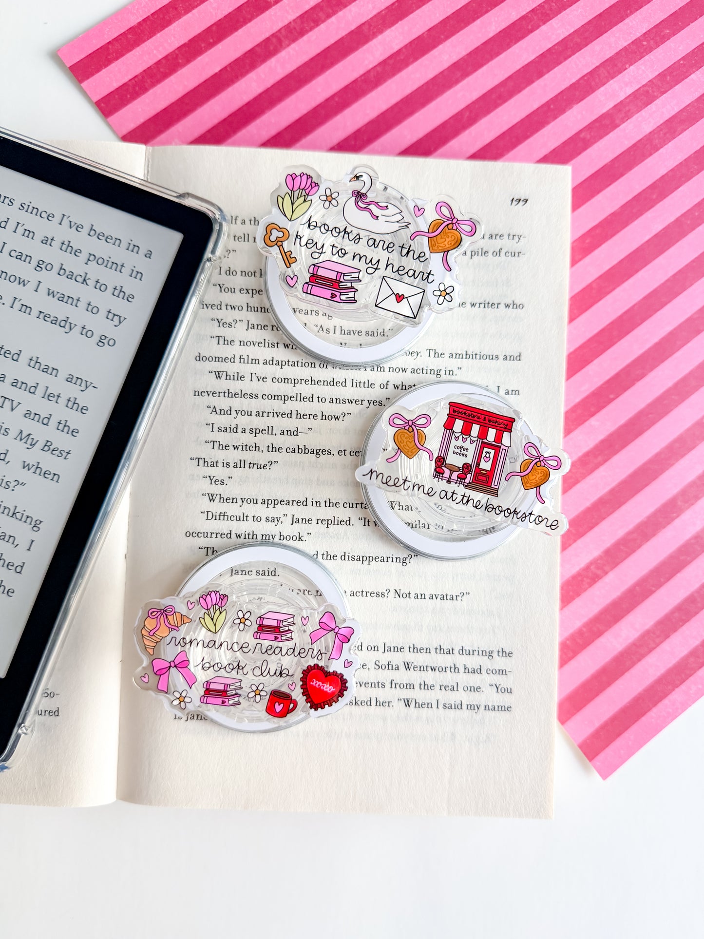 Books are the Key to my Heart Magsafe Phone and E reader Grip