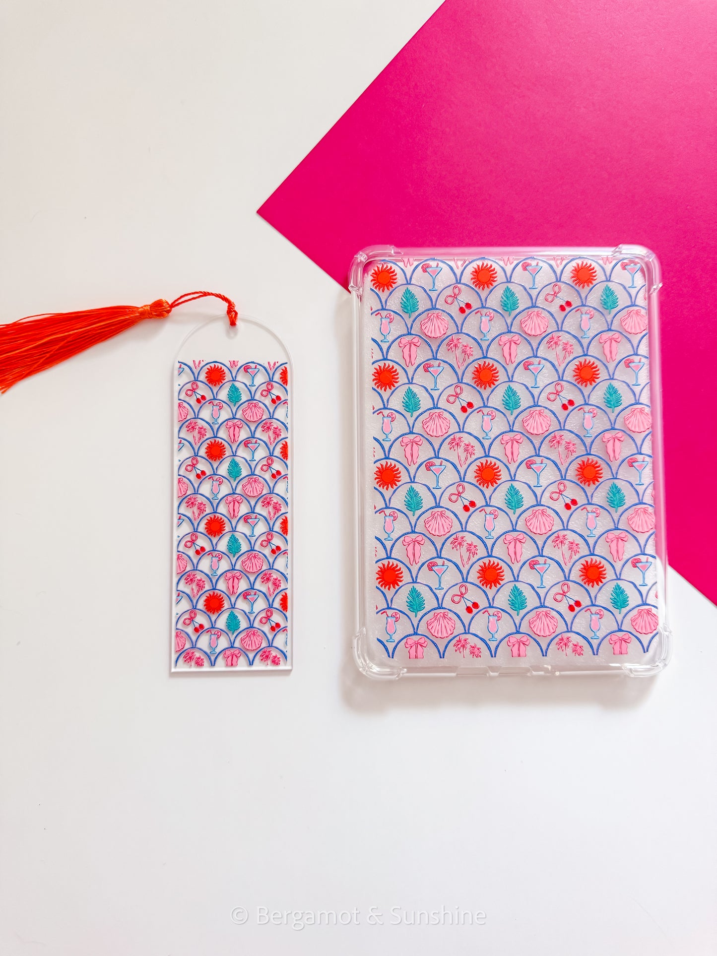 Scalloped Summer Kindle Case