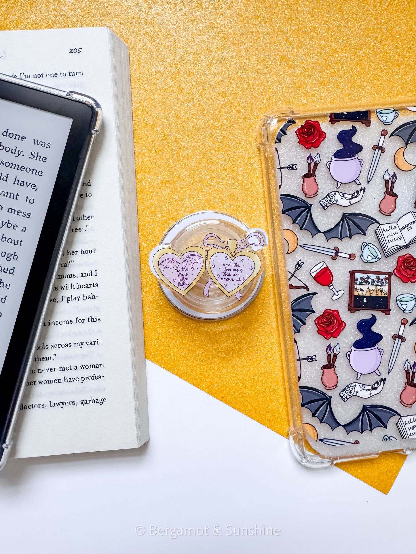 Aco / Tar To the Stars Magsafe Phone and E reader Grip and Dust Charm