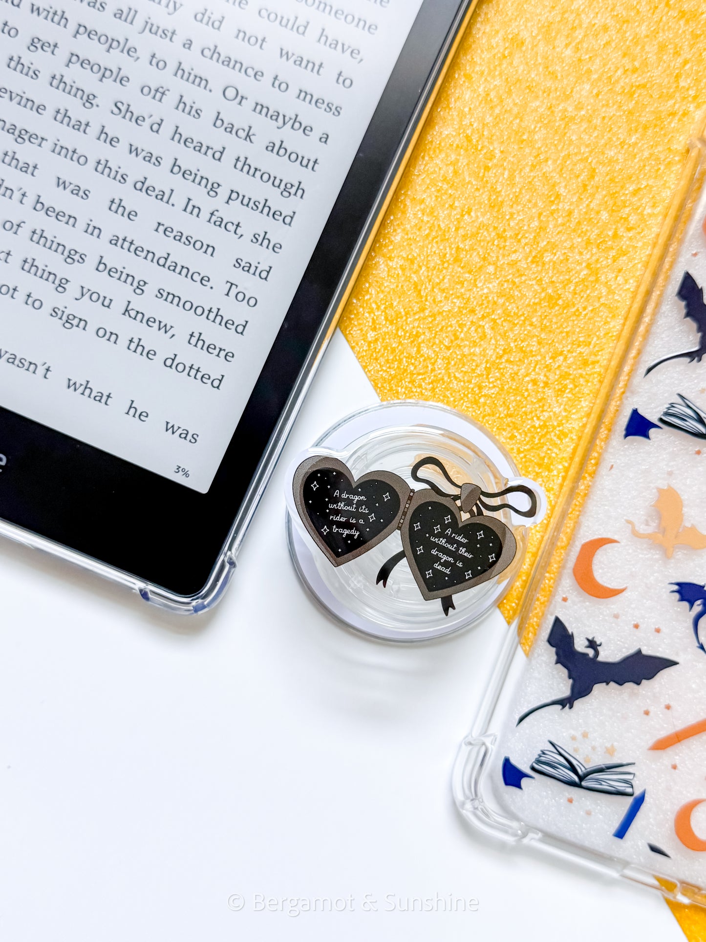 4W A Dragon Without Its Rider Magsafe Phone and E reader Grip