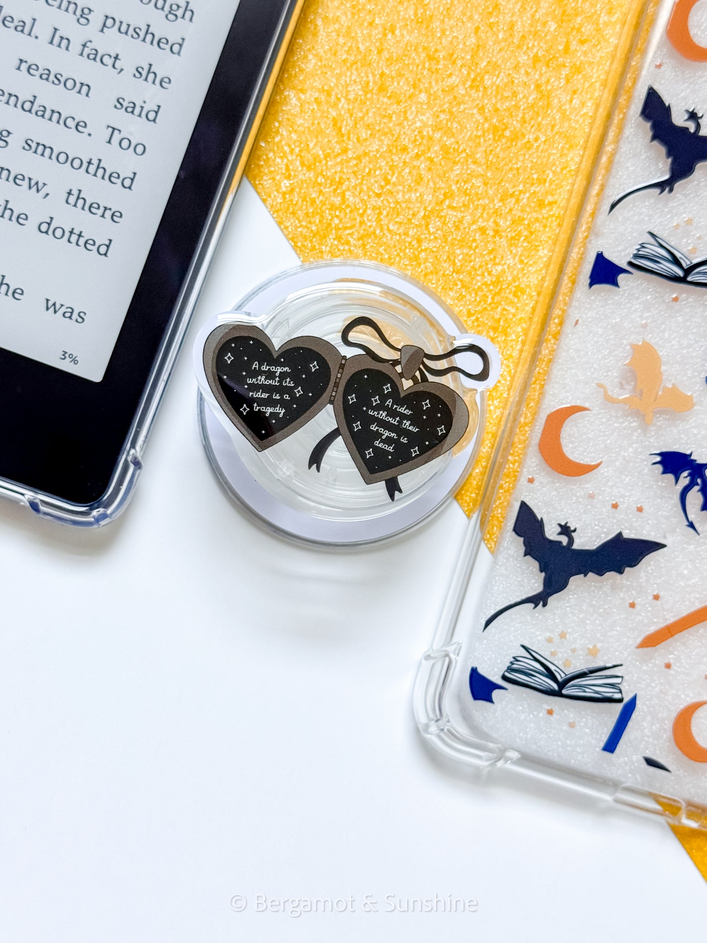 4W A Dragon Without Its Rider Magsafe Phone and E reader Grip