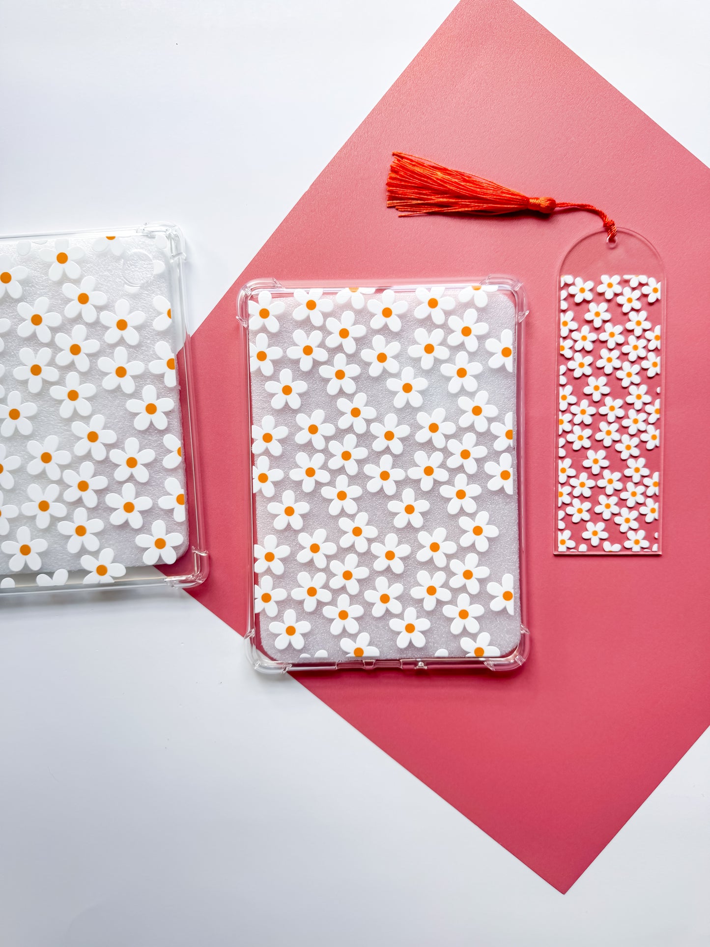 White Daisies E reader Case