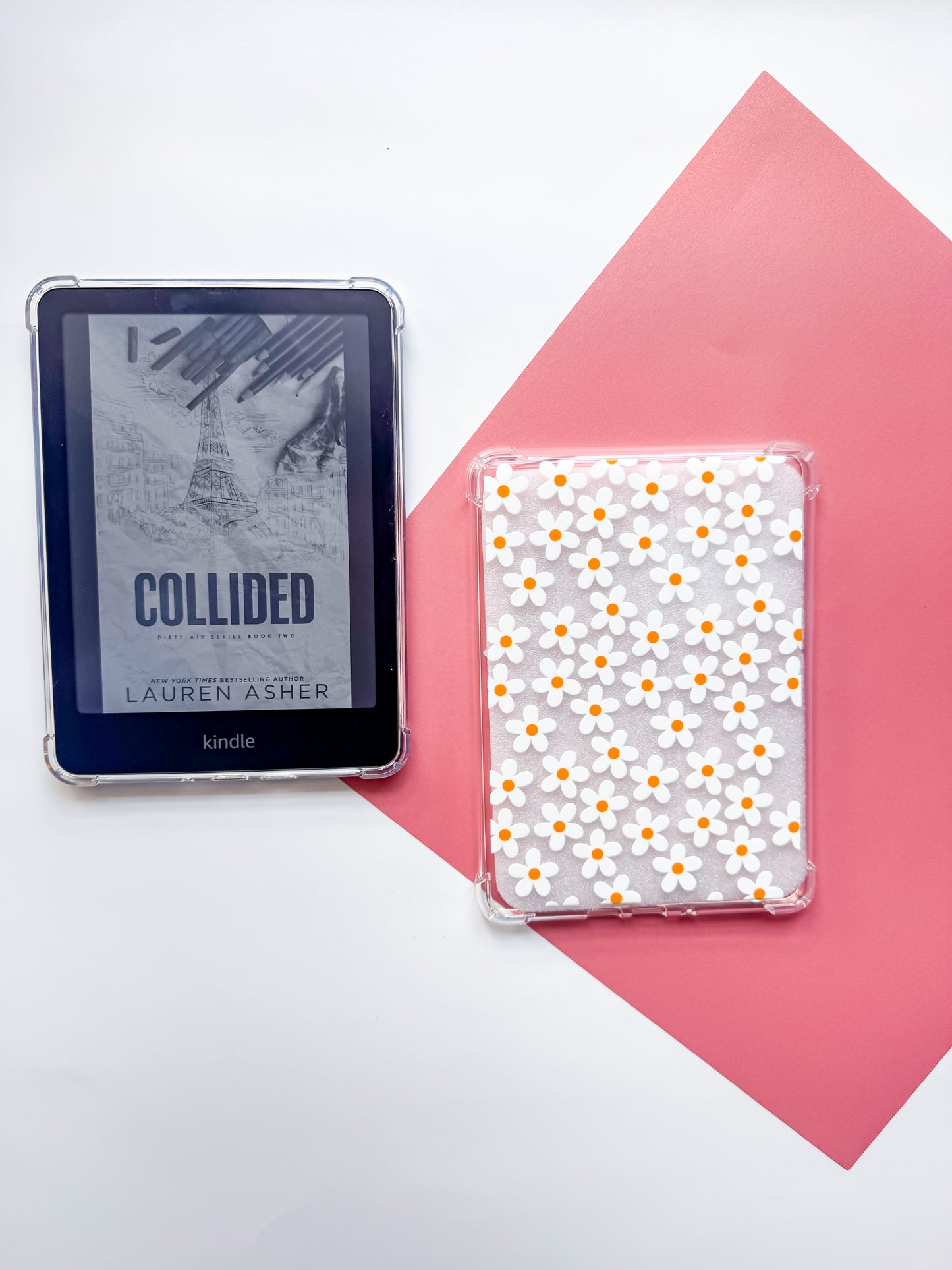 White Daisies E reader Case